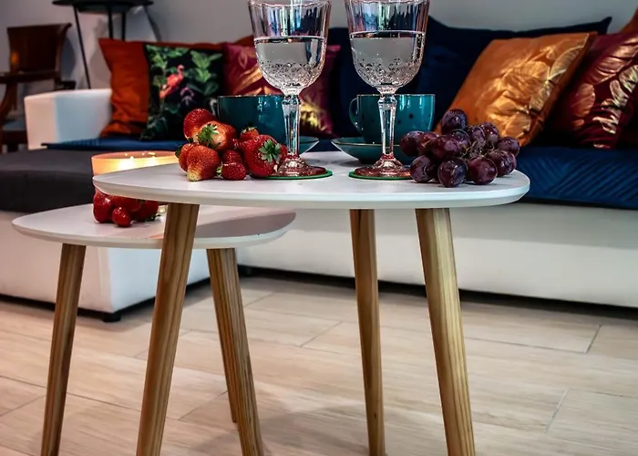 Dwunastka Апартаменты Мельно